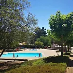 ホテル Parque De Campismo Da Barragem Do Vilar モイメンタ・ダ・ベイラ