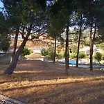ホテル Parque De Campismo Da Barragem Do Vilar モイメンタ・ダ・ベイラ
