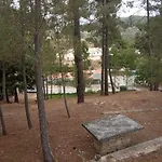 Parque De Campismo Da Barragem Do Vilar *
