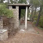 ホテル Parque De Campismo Da Barragem Do Vilar
