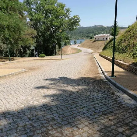 Parque De Campismo Da Barragem Do Vilar Σαλέ Moimenta da Beira