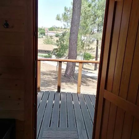 Parque De Campismo Da Barragem Do Vilar *