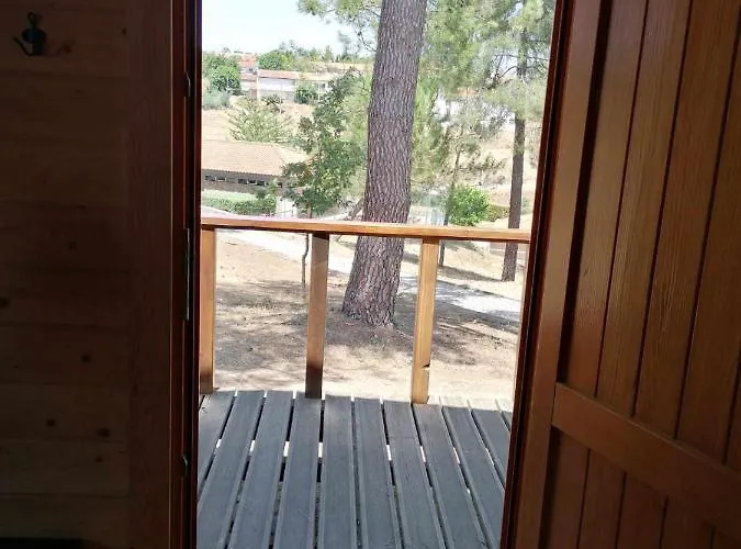 Parque De Campismo Da Barragem Do Vilar *